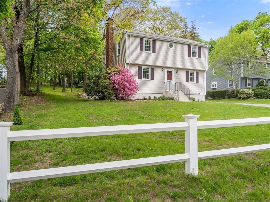 4 Brigham Ct, Natick, MA Photo #2