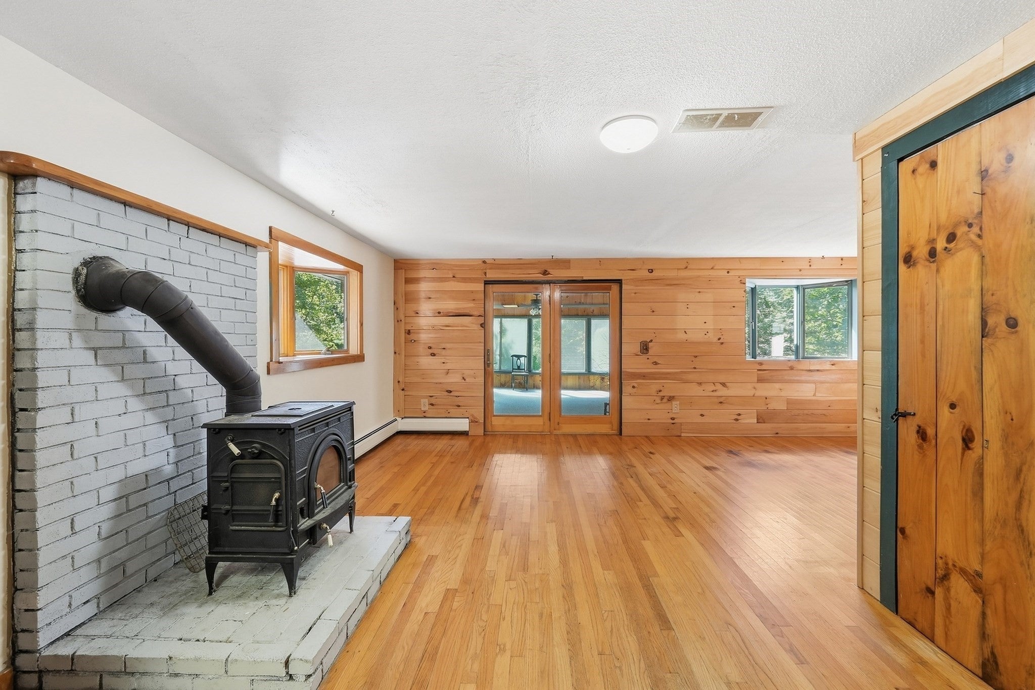 5 Old Farm Cir, Belchertown, MA Photo #18