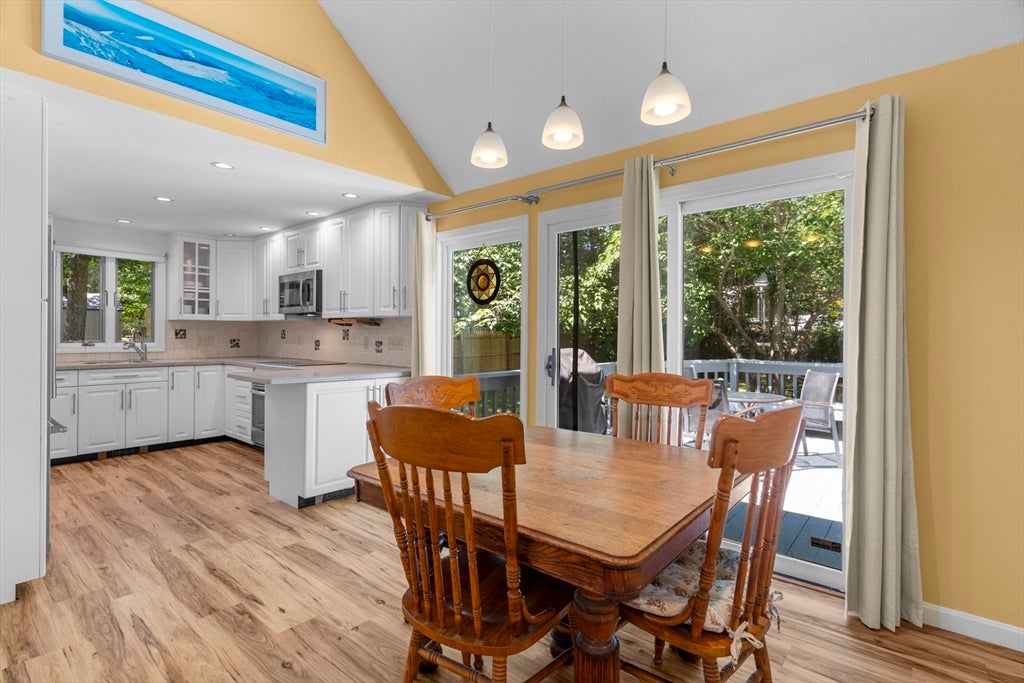 251 Acapesket Rd