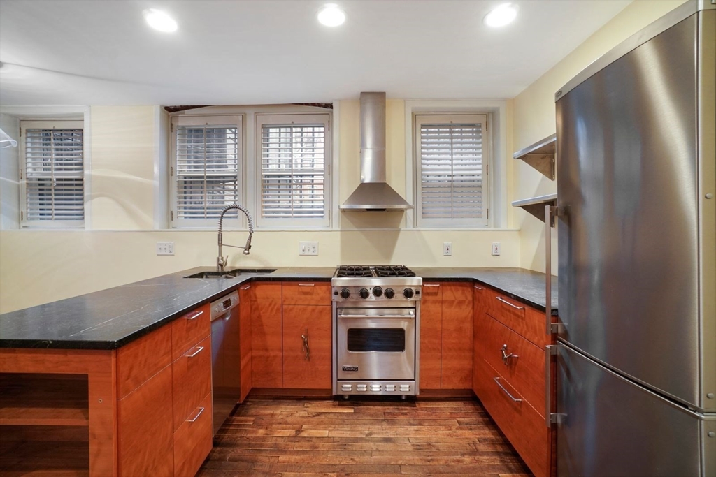325 Marlborough Street 1