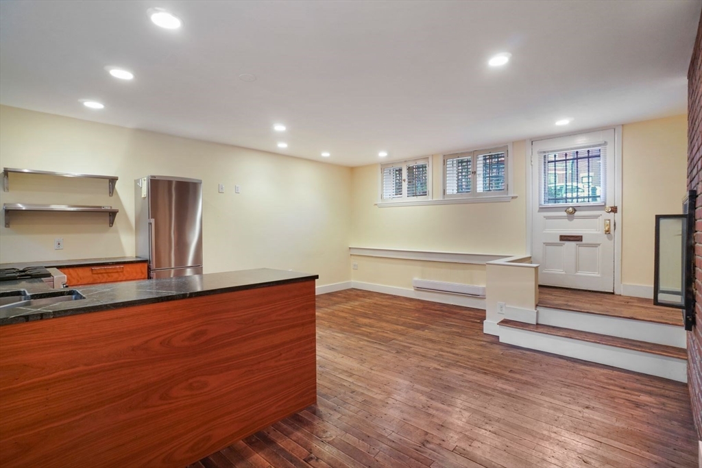 325 Marlborough Street 1