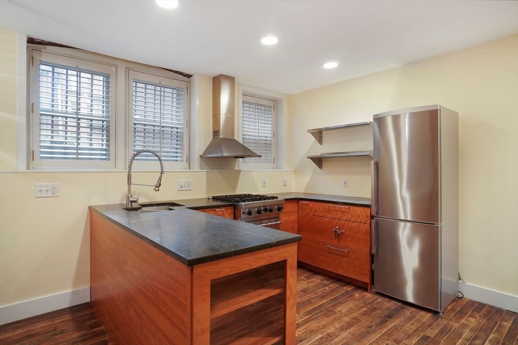 325 Marlborough Street 1
