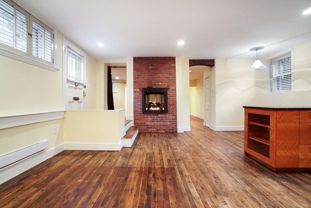 325 Marlborough Street 1