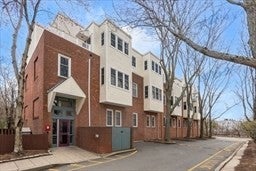 218 THORNDIKE ST APT 208B, CAMBRIDGE, MA 02141 - Image 2ecebe19d87fe7cd7c4117e52ca30c0a/2054625722