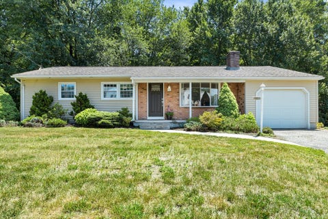 Photo of 195 Murphy Lane, Chicopee, MA 01020 (MLS # 73548102)