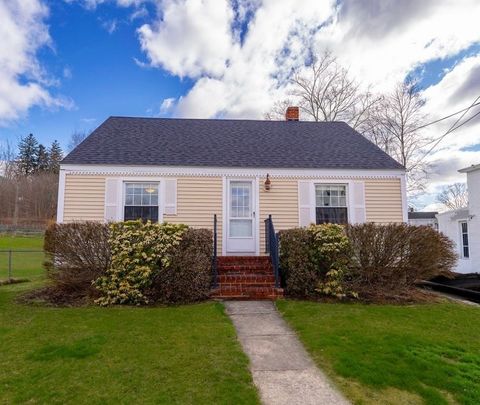49 Orchard St Amesbury MA 01913