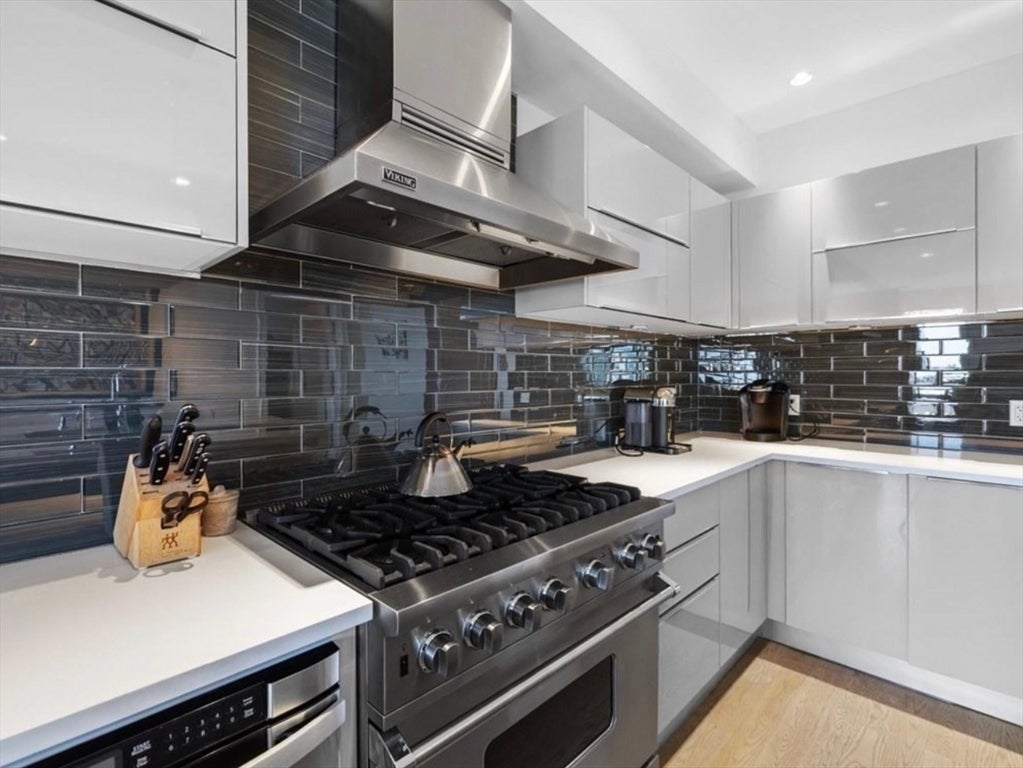 407 W 1st St #302, Boston, MA, 407 W 1st St #302, Boston, MA Photo #2