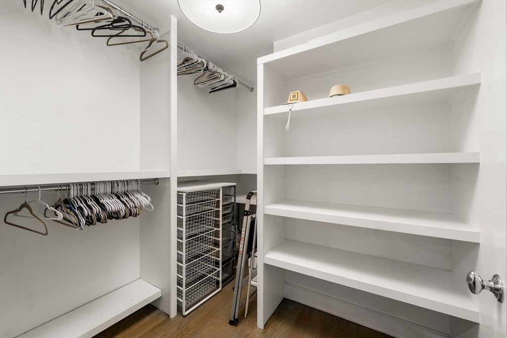 407 W 1st St #302, Boston, MA Photo #18