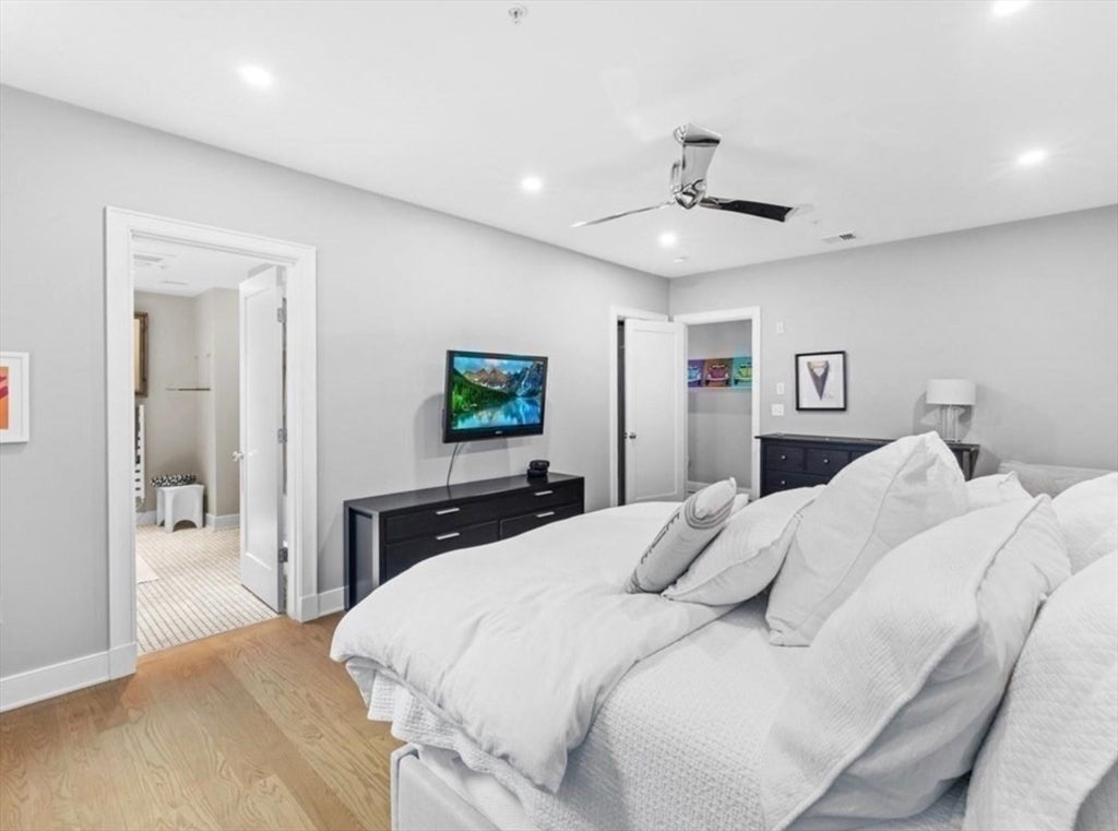 407 W 1st St #302, Boston, MA, 407 W 1st St #302, Boston, MA Photo #17