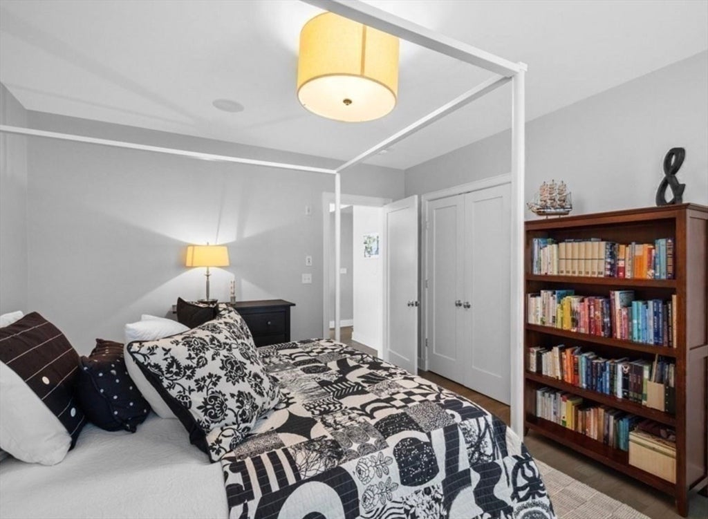 407 W 1st St #302, Boston, MA, 407 W 1st St #302, Boston, MA Photo #21