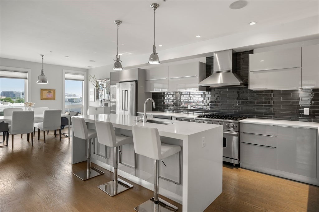 407 W 1st St #302, Boston, MA Photo #1