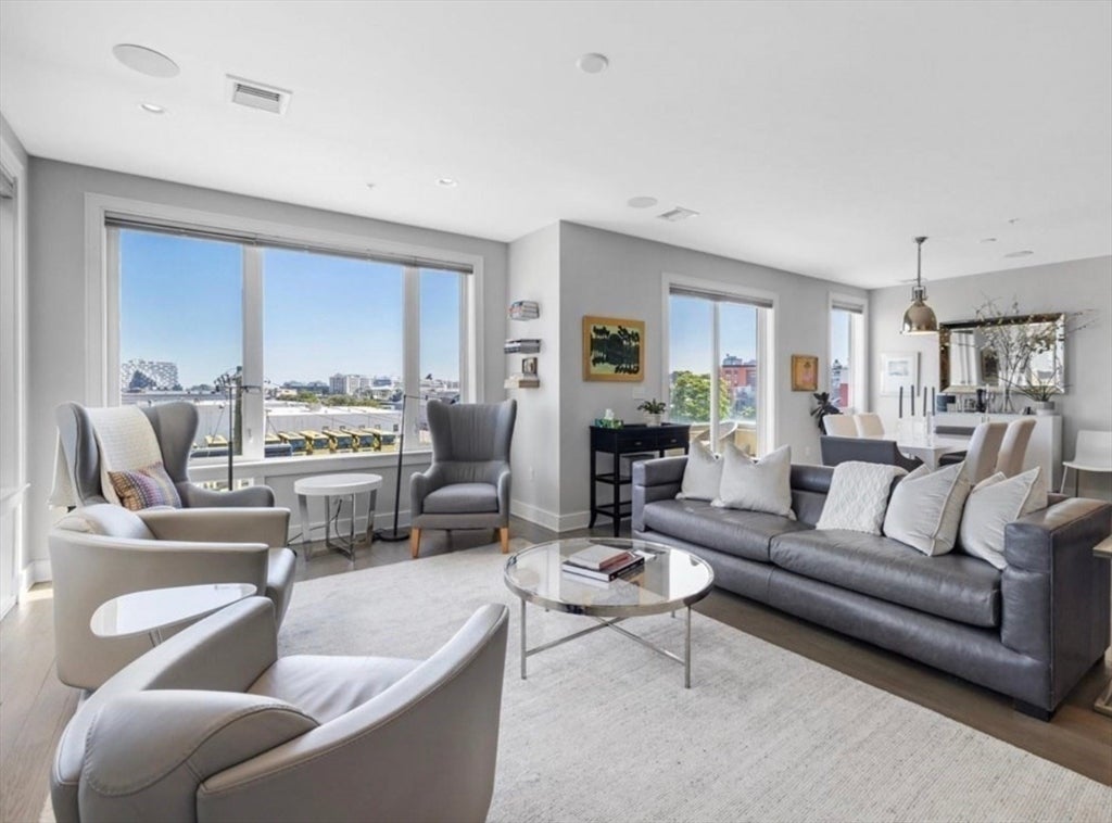 407 W 1st St #302, Boston, MA, 407 W 1st St #302, Boston, MA Photo #8