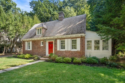 Photo of 43 Woodlawn Ave, Northampton, MA 01060 (MLS # 73581713)