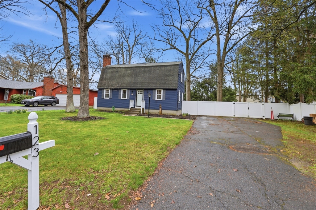 123 Peekskill Avenue