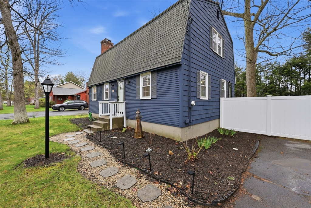 123 Peekskill Avenue