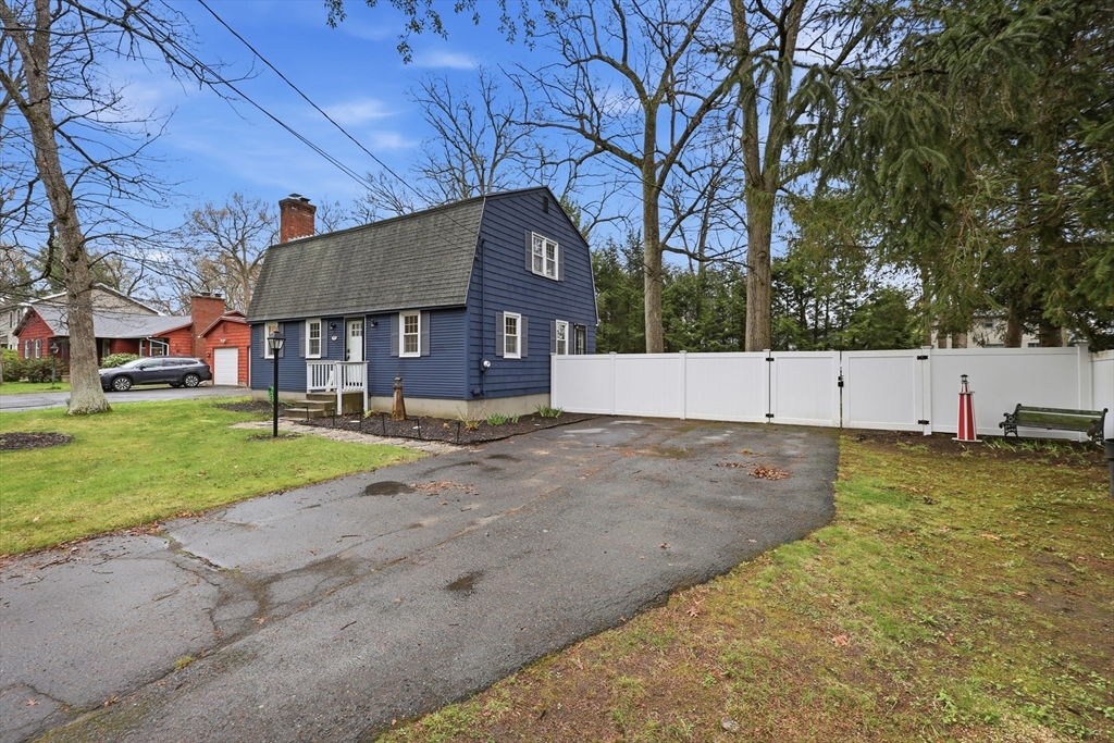 123 Peekskill Avenue