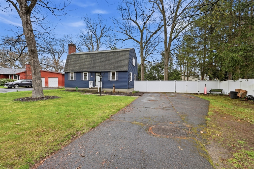 123 Peekskill Avenue