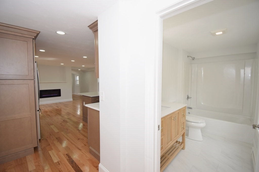 386 June Street, Worcester, MA Photo #14