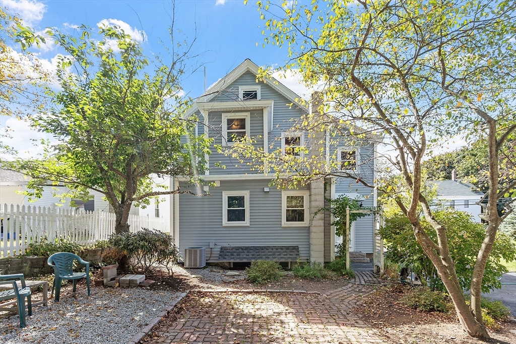 19-21 Broadway Street