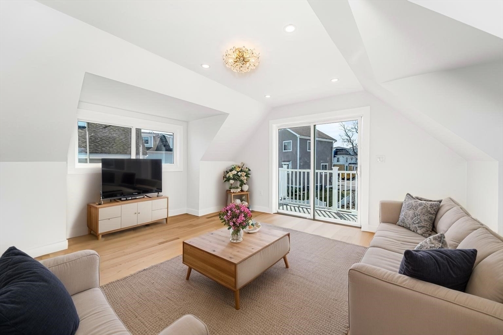 12 Sewall Ave 3
