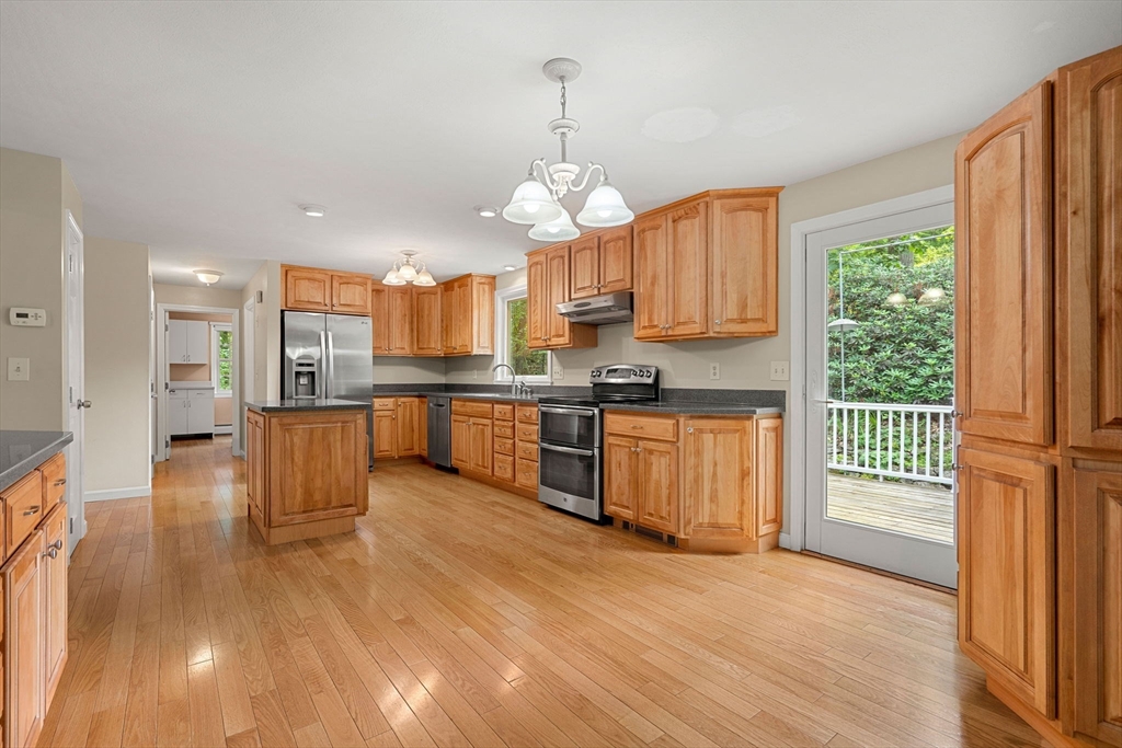 304 Reedy Meadow Rd