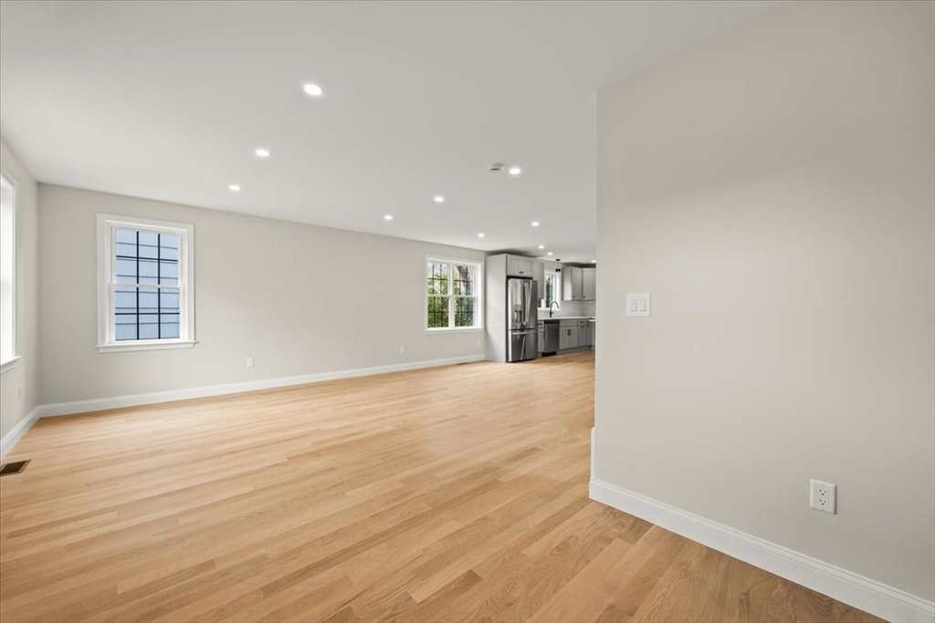33 Glendale Ave