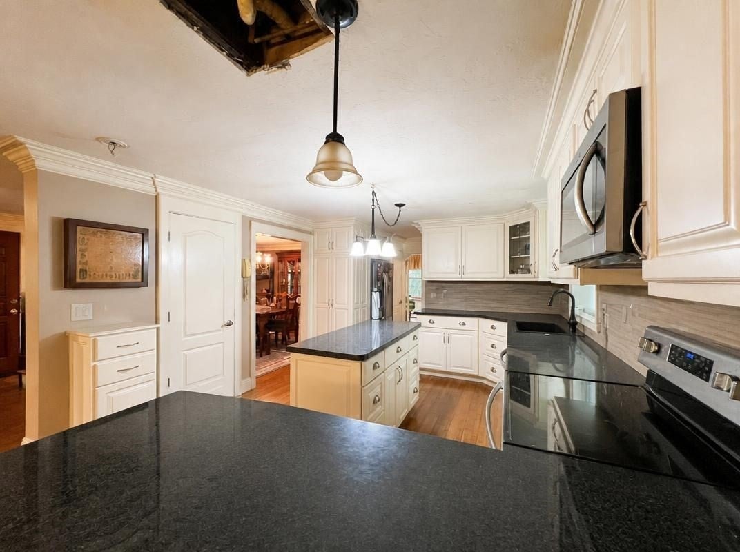 94 Mountain Ave, Pembroke, MA, 94 Mountain Ave, Pembroke, MA Photo #3