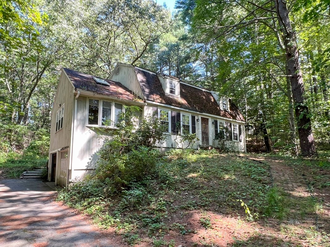 Photo of 94 Mountain Ave, Pembroke, MA