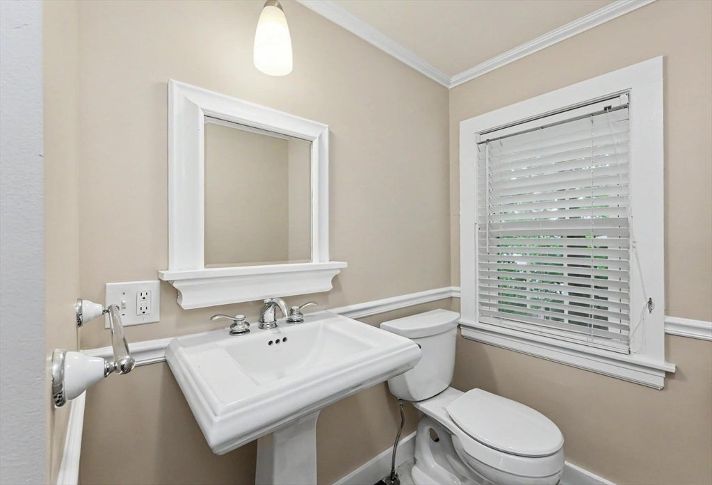540 Concord St, Manchester, NH Photo #14