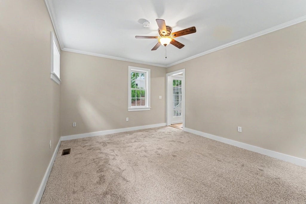 540 Concord St, Manchester, NH Photo #16