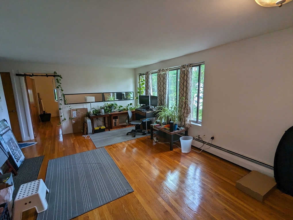 191 W. Wyoming Ave. 12