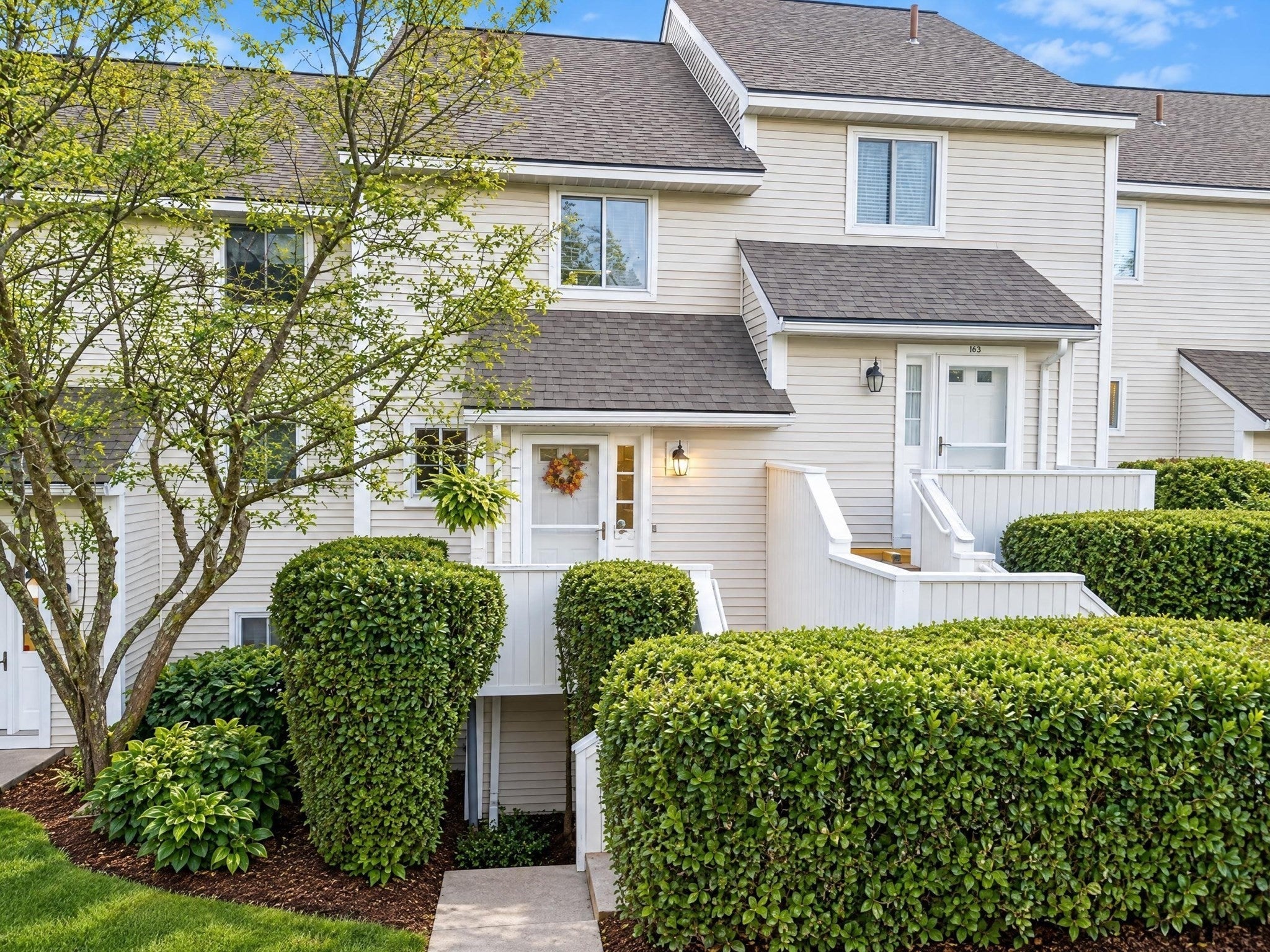 Photo of 100 Merrimack Ave, Dracut, MA