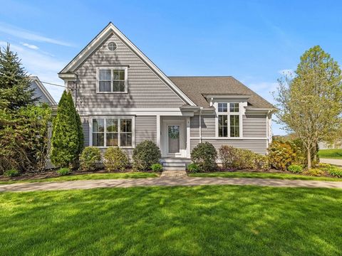 8 Sandstone Dr 8 Medway MA 02053