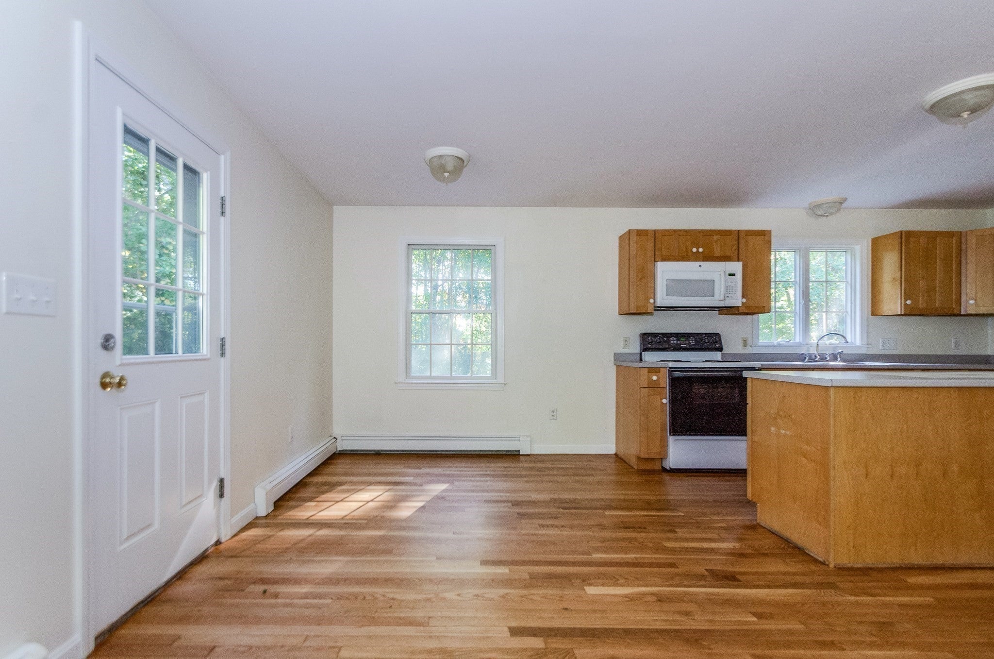 24 Foster St, Mattapoisett, MA Photo #8