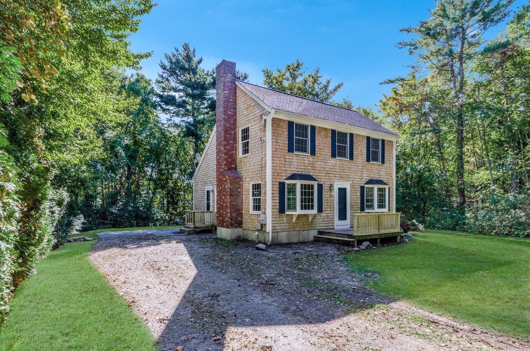 24 Foster St, Mattapoisett, MA Photo #1