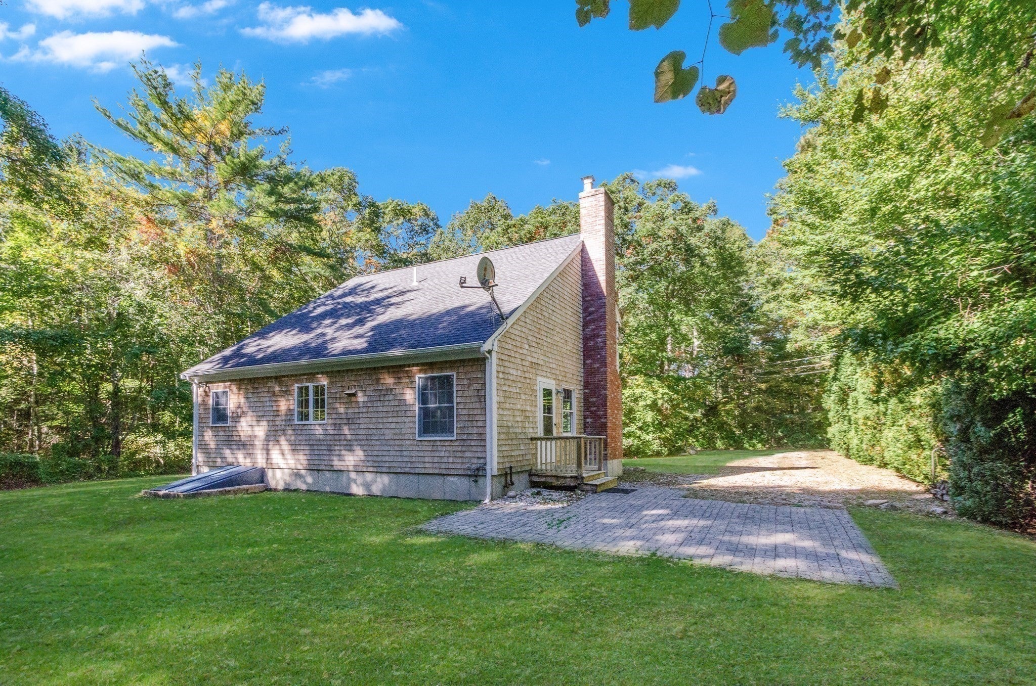 24 Foster St, Mattapoisett, MA Photo #17
