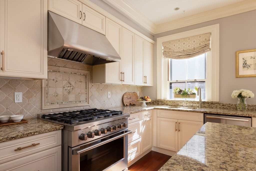 392 Marlborough Street 3