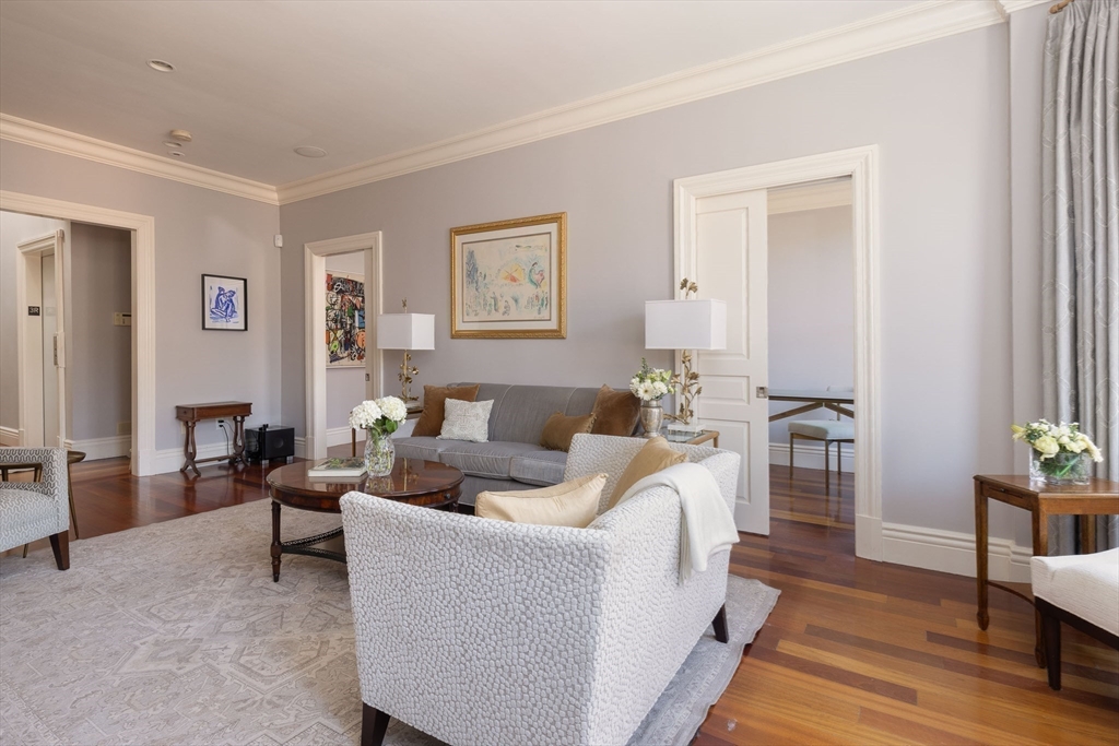 392 Marlborough Street 3