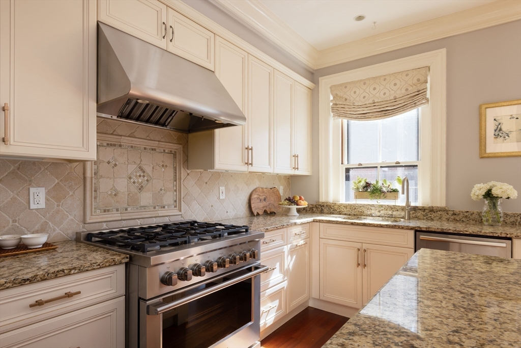 392 Marlborough Street 3