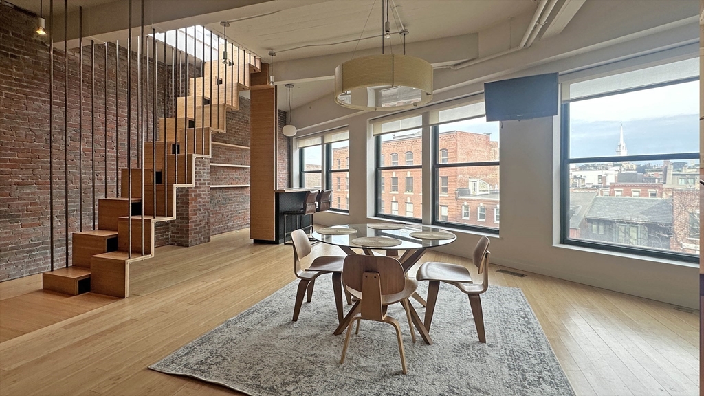 90 N. Washington Street 5