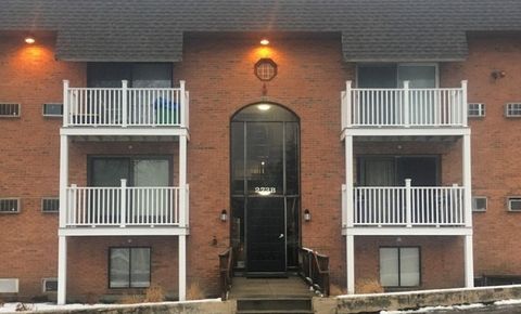 Photo of 273 W. Main St #B8, Marlborough, MA 01752 (MLS # 73507403)