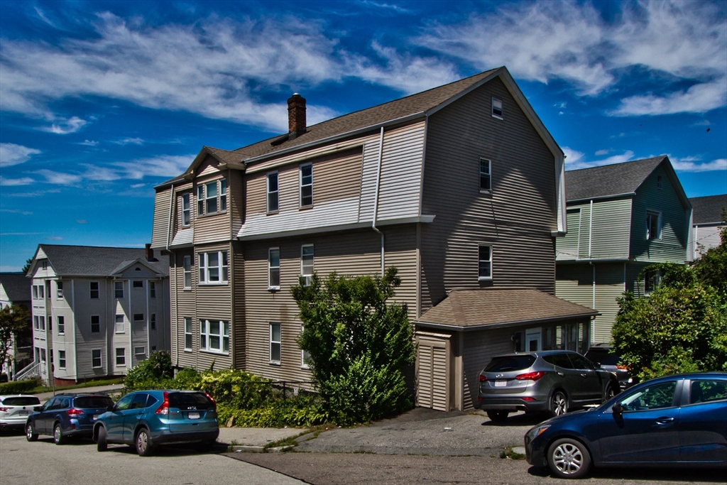 51 Sterling St 3