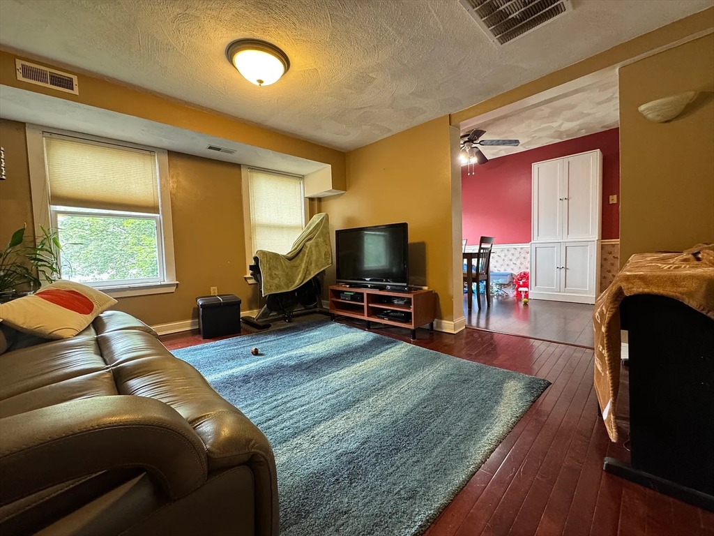 30 John St B