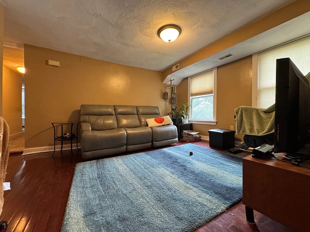 30 John St B