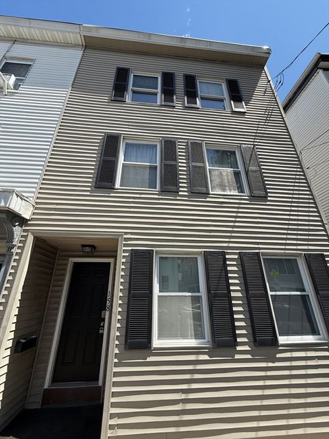 158 Everett Boston MA 02128