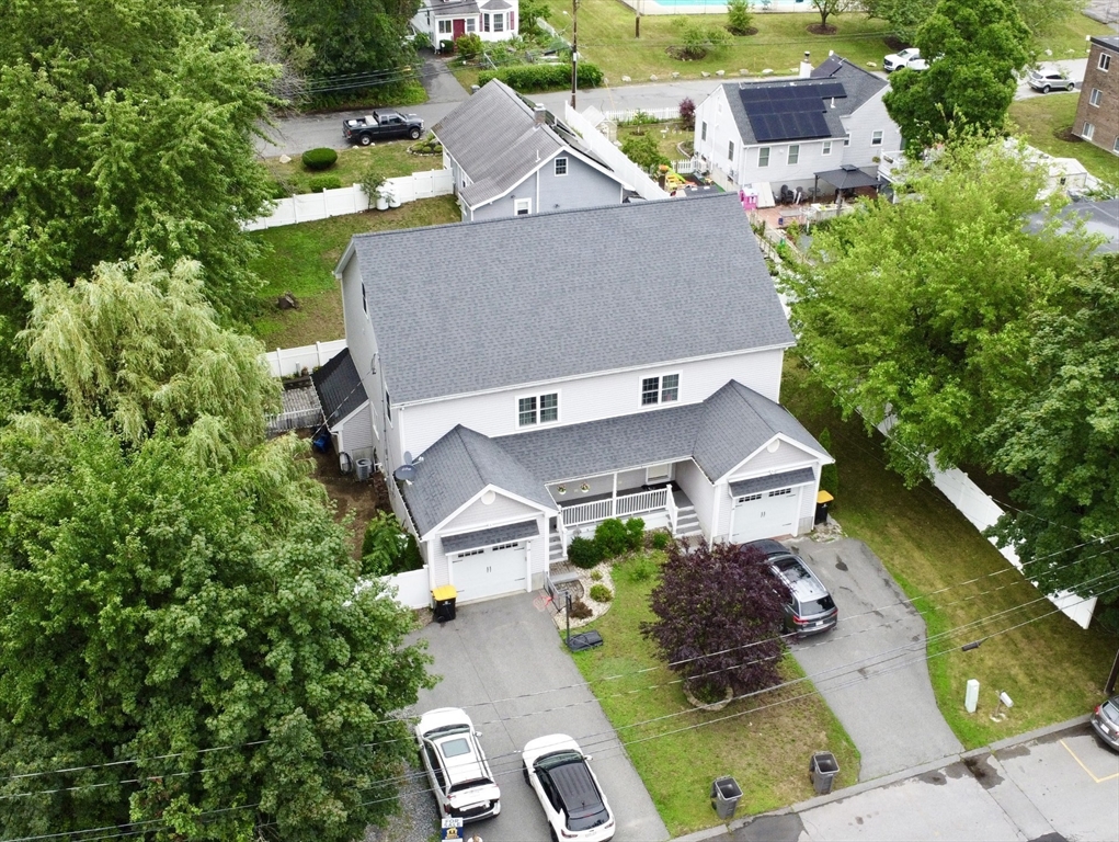 2 Universal St A