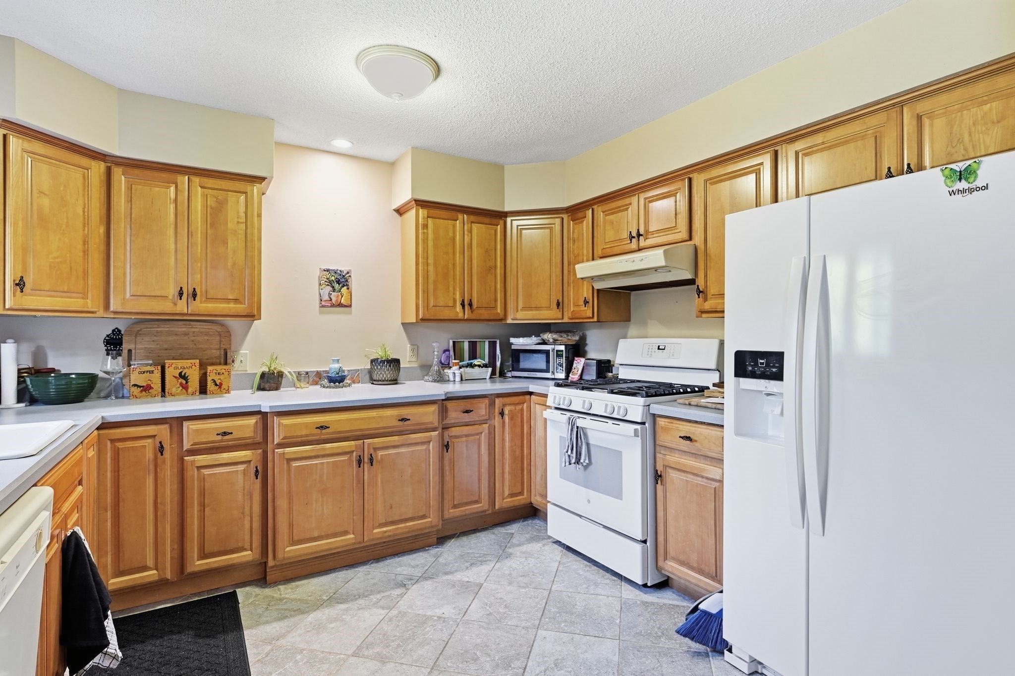 211 Allen St, East Longmeadow, MA Photo #12