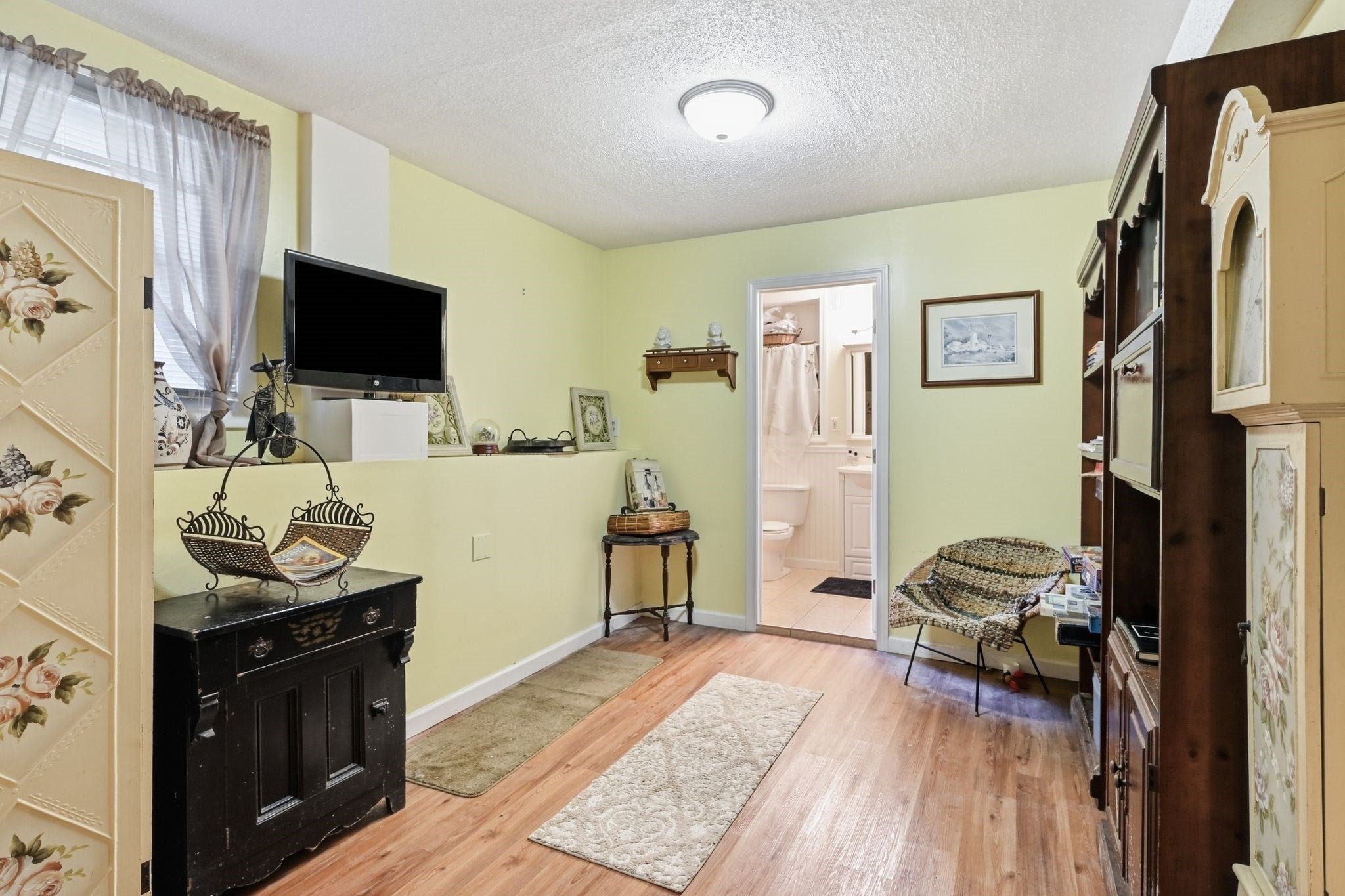 211 Allen St, East Longmeadow, MA Photo #19
