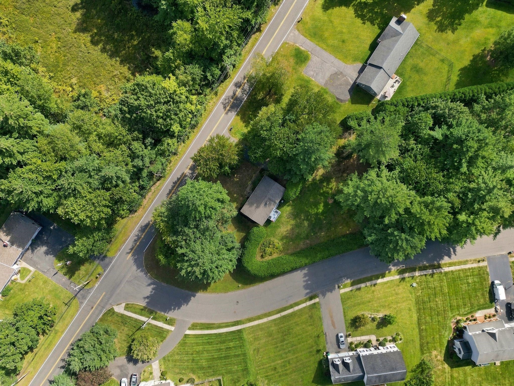 211 Allen St, East Longmeadow, MA Photo #37