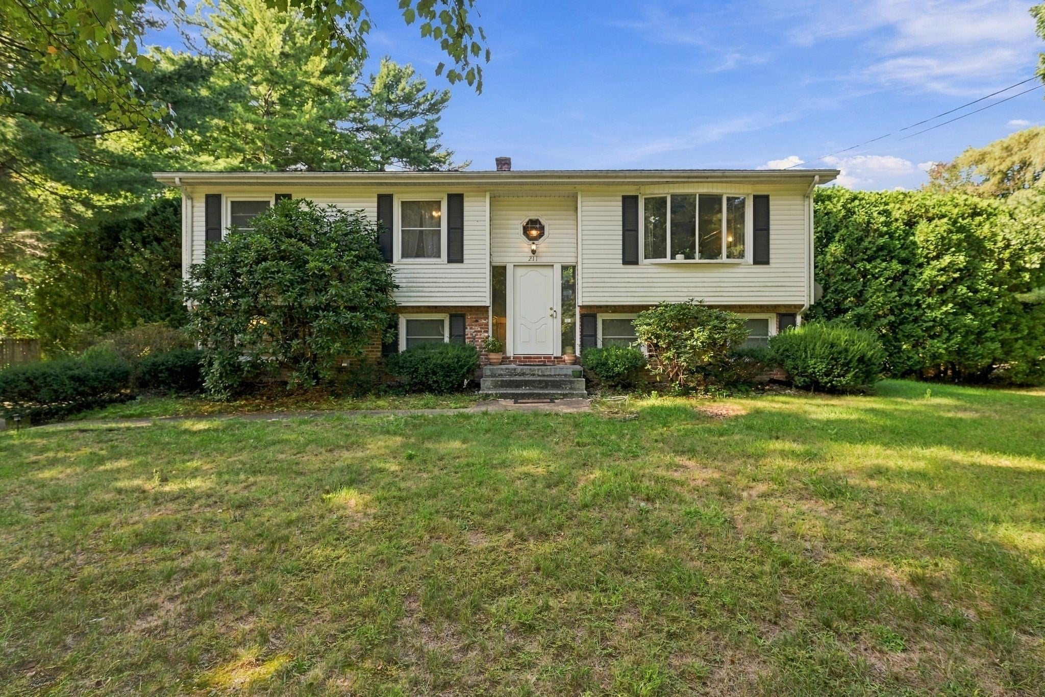 211 Allen St, East Longmeadow, MA Photo #1